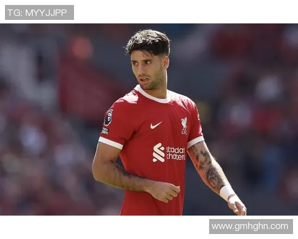 英超激情对决利物浦完胜拜仁绝杀瞬间点燃全场氛围